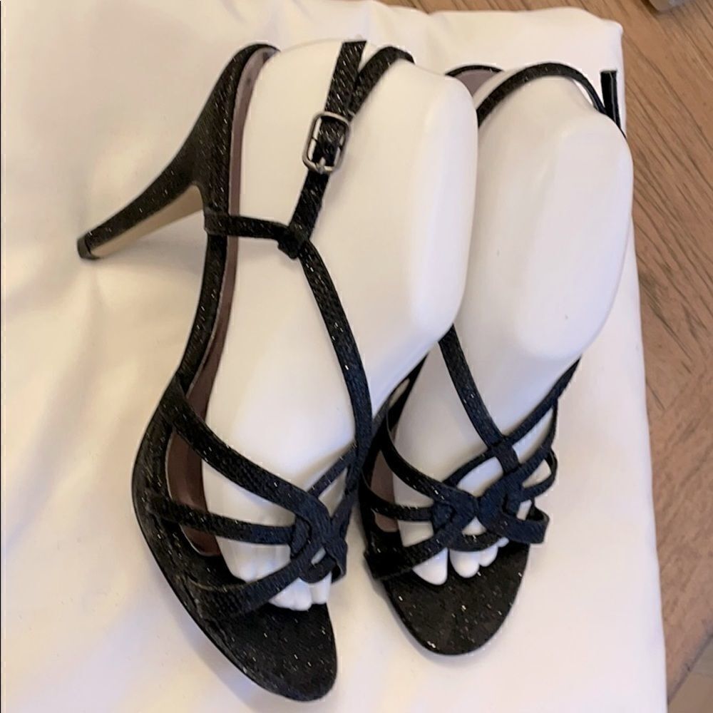 PIERRE DUMAS SHIMMERY STRAPPY SANDALS.  NEW